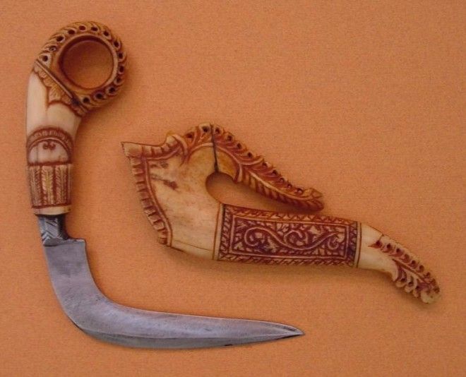 Железный зуб: древние ножи народов мира 25