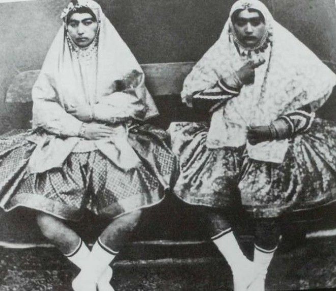 Так выглядели несравненные женщины иранского шаха 46