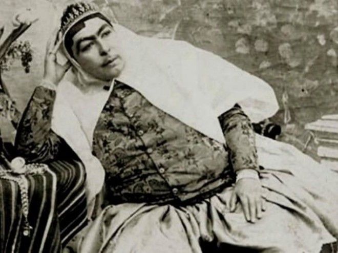 Так выглядели несравненные женщины иранского шаха 39