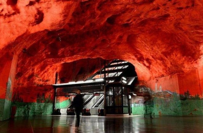 Топ 10 самых красивых станций метро в мире 53