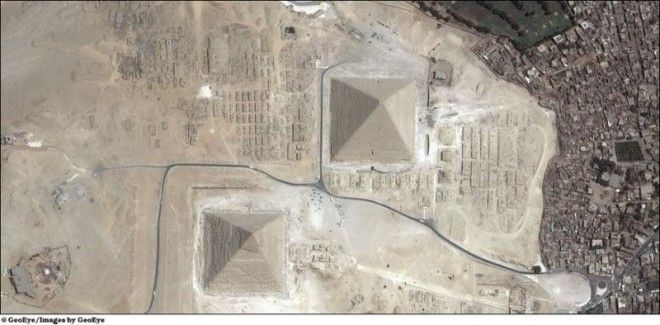 Что находится за Египетскими пирамидами? 41