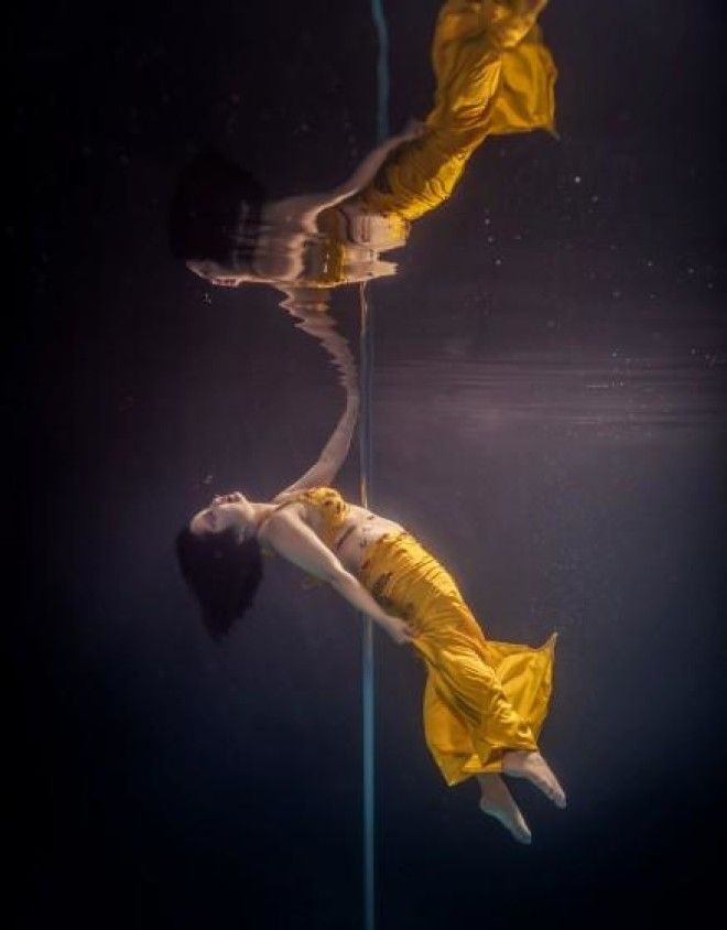 Пикантные танцы на пилоне под водой 42