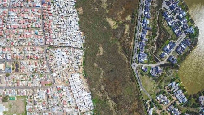 Снимки, демонстрирующие разрыв между богатыми и бедными в ЮАР 24