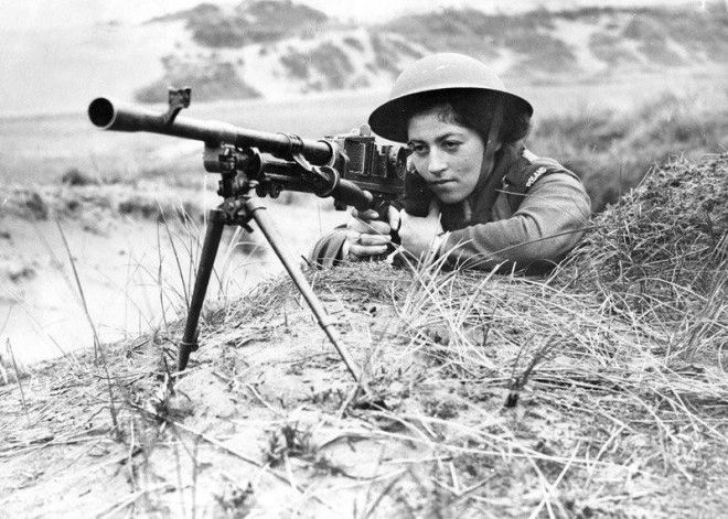 28 потрясающих исторических фотографий женщин во время Второй мировой войны 40