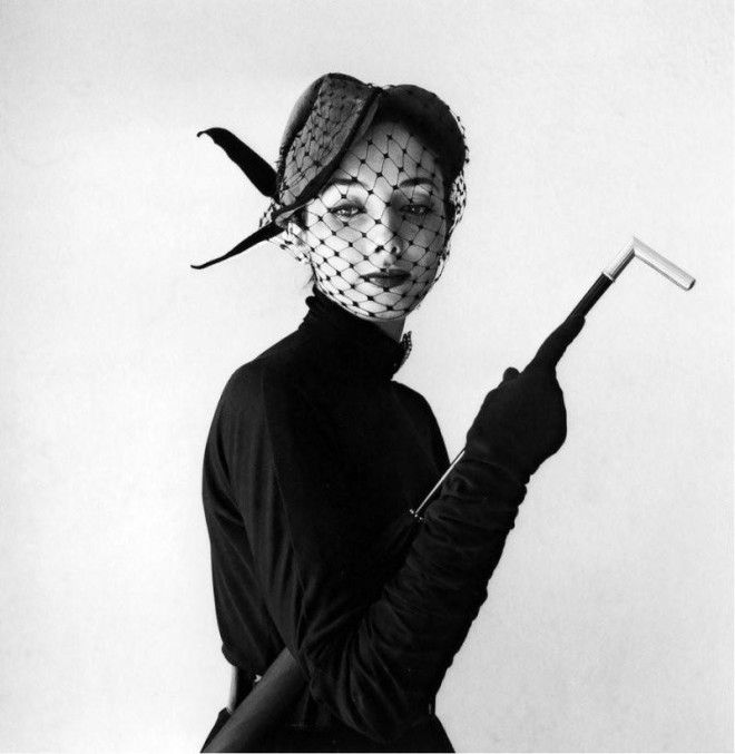 Классическая элегантность Dior: изысканные модели 1940-1960-х годов на улицах Парижа 39