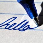 Почему в школе можно писать только синей ручкой?