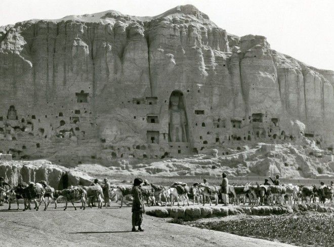 Бамианские статуи Будды Афганистан разрушенные талибами в 2001 году Мир лишился исторического и культурного наследия Скульптуры интересное скалы