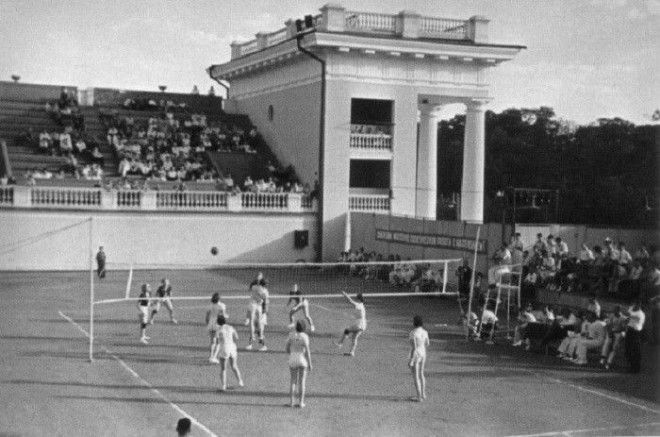 Волейболистки на стадионе Динам СССР 1930 год