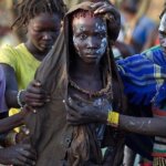 Утюжка груди — еще одна шокирующая традиция стран Африки